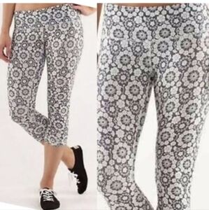 Lululemon Wunder Under Crop Twiggy Floral Nimbus Grey / white